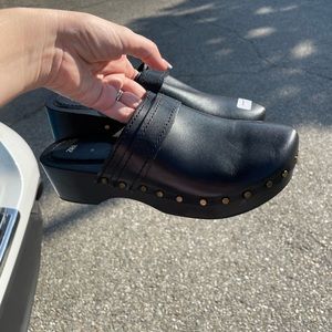 Zara women 7 1/2 Brand NeW!